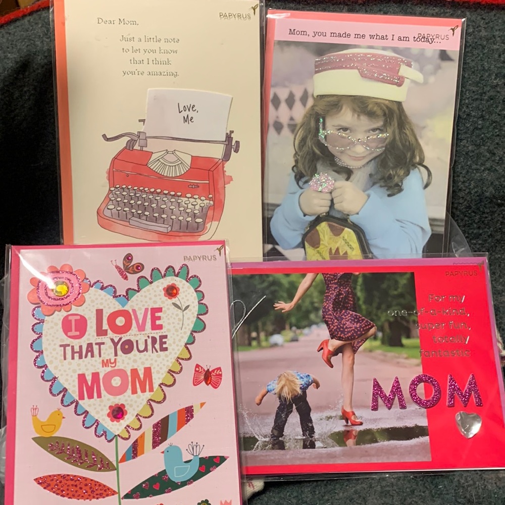 Lot/Bundle of 4 Papyrus Beautiful Mother’s Day typewriter, hearts, fun cards 💐